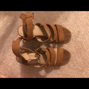 Universal thread sandals!